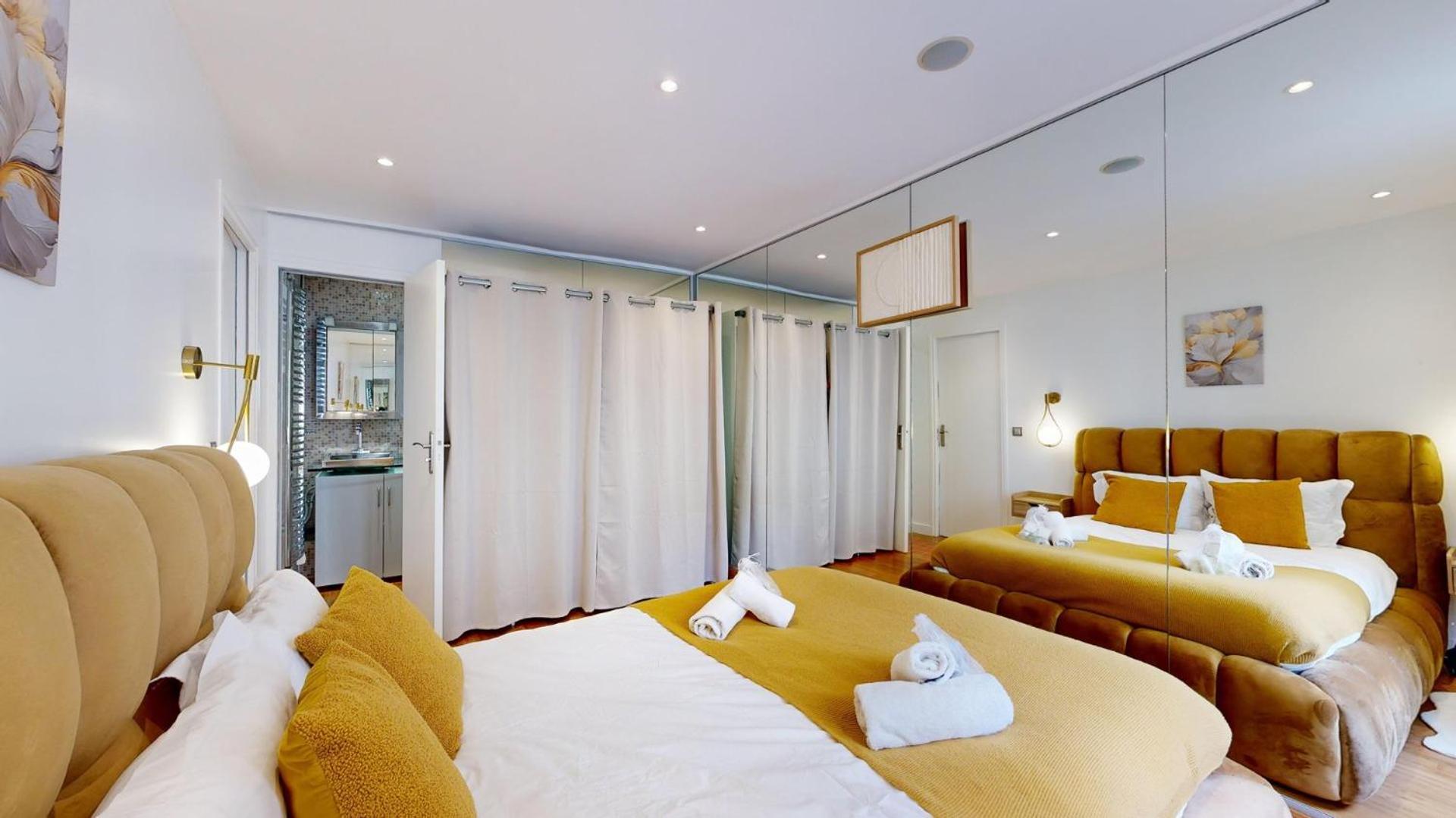 Bluestay 551 - Superb In * Parijs